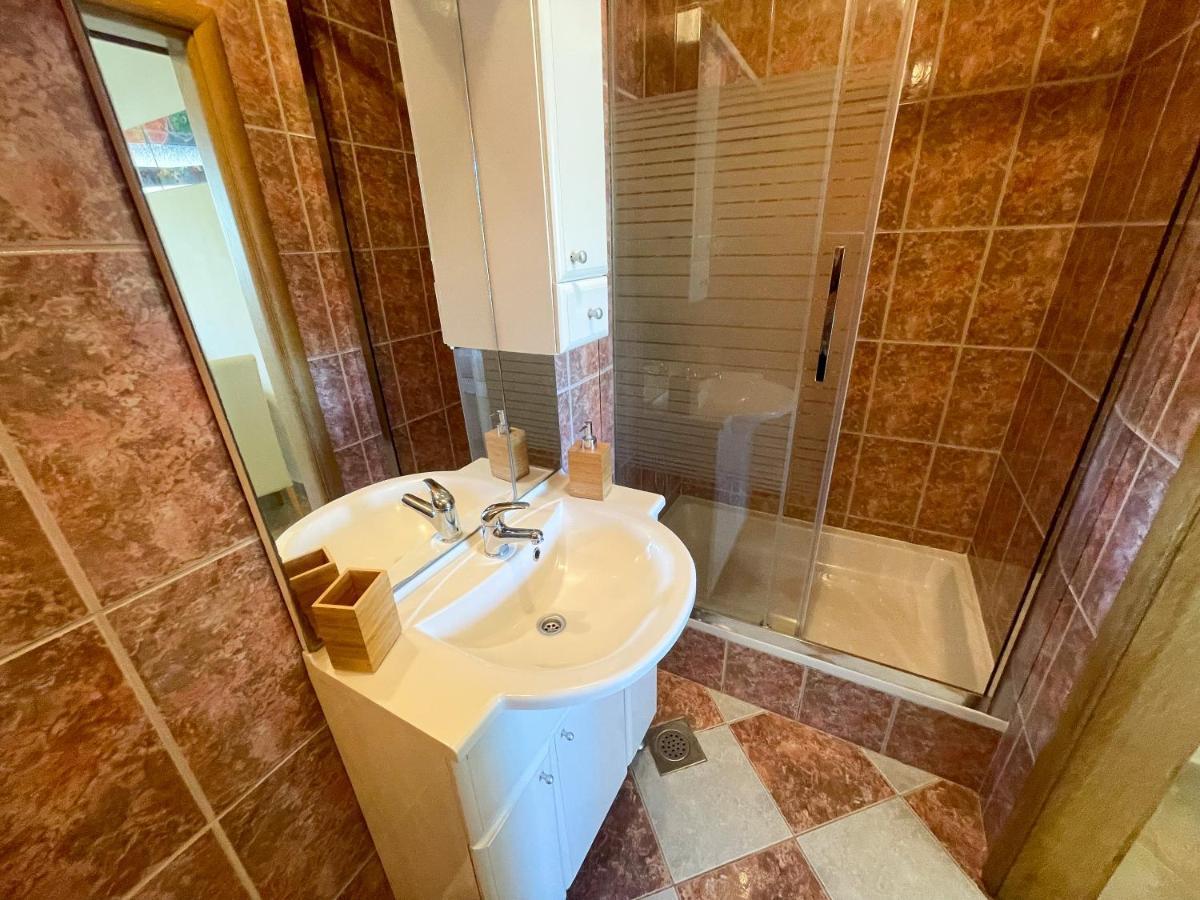 Apartmani Combaj Jadranovo Exterior photo