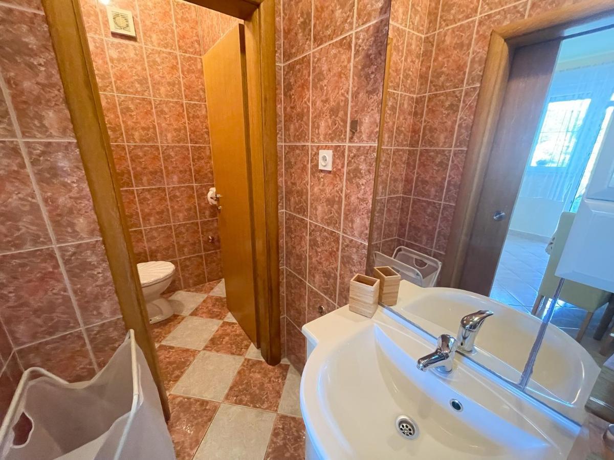 Apartmani Combaj Jadranovo Exterior photo